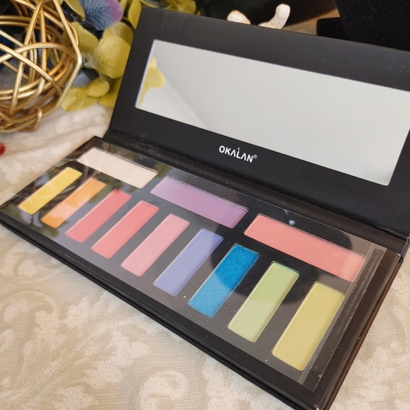 Okalan 12 Brightly Colored Eye Shadow Palette New - Picture 2 of 4